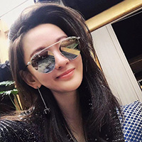 �������x